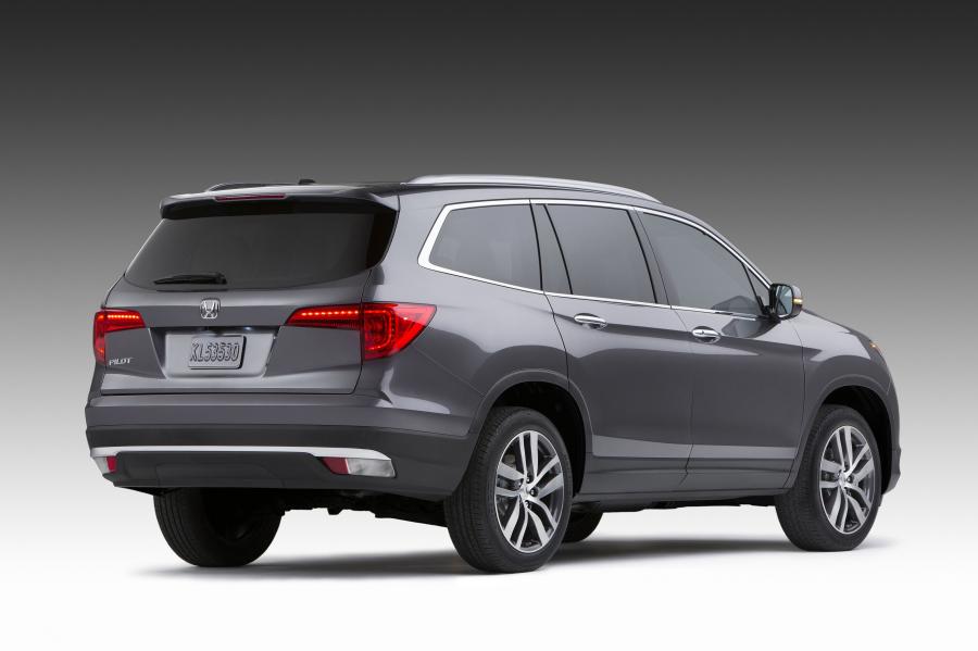  Honda Pilot 2015 года  (фото 44 из 107)